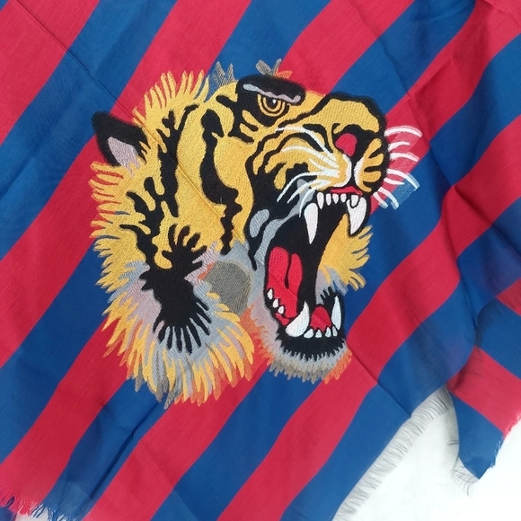 NWT Gucci Shining Tiger Head Red and Blue Stripe Scarf Wrap - Picture 5 of 10